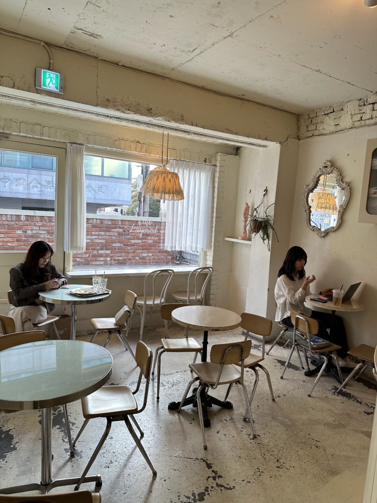 Cafe Layered延南洞店內空間