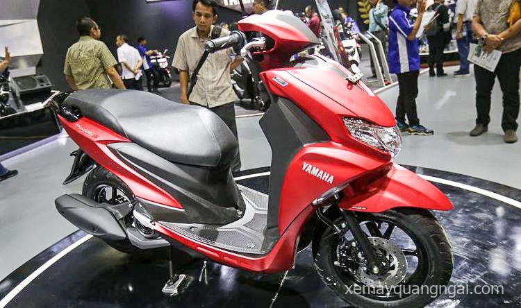 yamaha freego ra mat canh tranh honda air blade