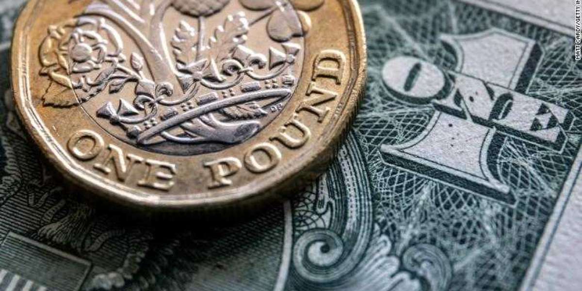 British pound drops to record low in comparison to the dollar