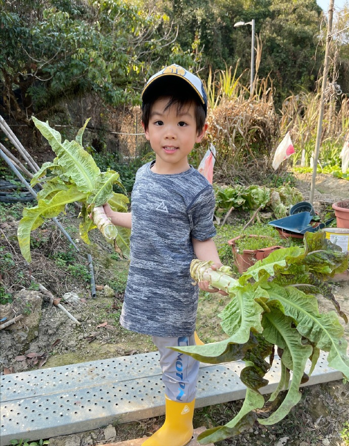 黎諾懿自曝4歲兒子偷酒喝，陳自瑤為直播帶貨表現差當場落淚