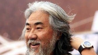 經過幾段感情曲折後，如今70歲的張紀中和嬌妻日子過得十分滋潤