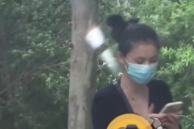 林允顏人中被曝同居，女方攜愛犬現身男方住所，兩人曾多次傳緋聞