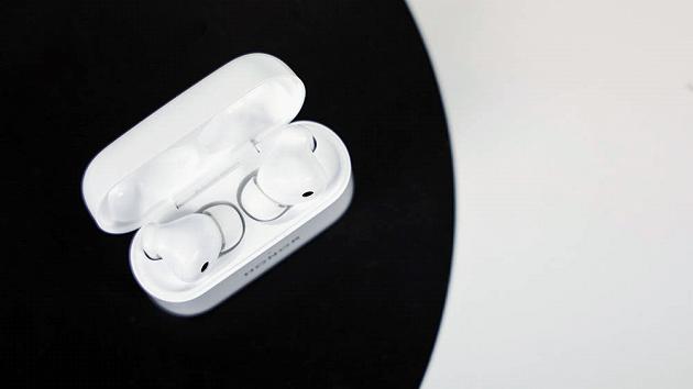 榮耀Earbuds 2 SE體驗：舒適降噪「不趨媚」，32小時續航跨入超長快充時代