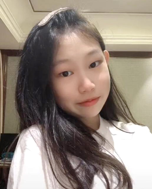 最醜星二代？小瀋陽15歲女兒沈佳潤曬跳舞視頻，她是如何變漂亮的