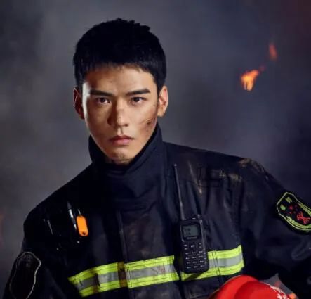 繼《山河令》之後他又奉上一部力作，連續4天都穩居熱度榜第一！