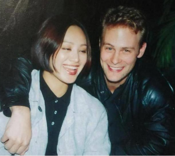 1997年，寧靜和保羅結婚後第一次見公婆，開口就要一套房