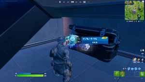 インフレータ・ブルを拾うとバッグアクセサリーになる