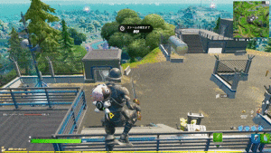 落下しながら小さくなり、着地前に膨らませると大きく跳ねる