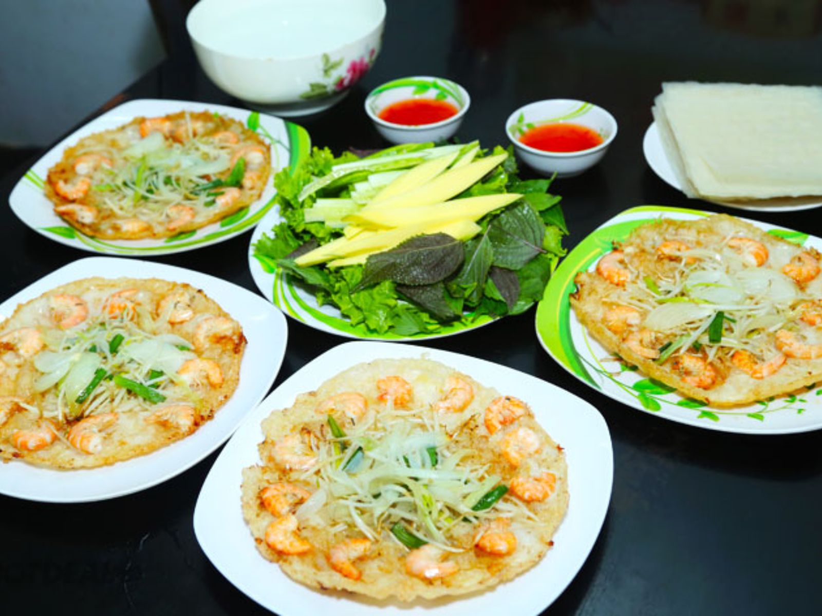 Top 4 Quán Bánh Xèo Tôm Nhảy Đà Nẵng Không Thể Bỏ Lỡ