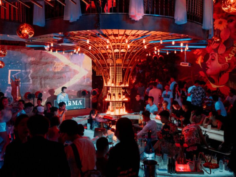bar gần cầu rồng
