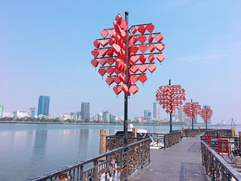 cầu tình yêu đà nẵng