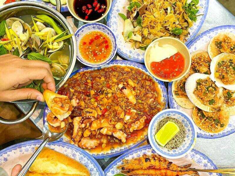 7 Quán Ăn Ngon Đà Nẵng Được Nhiều Du Khách Yêu Thích