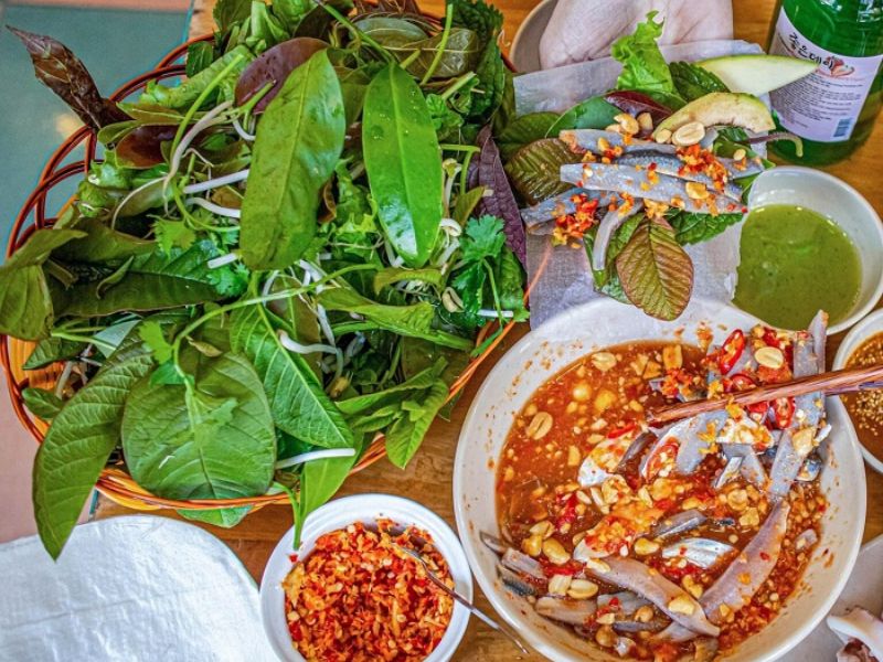 Gợi Ý 6 Quán Gỏi Cá Trích Ngon Tại Đà Nẵng Bạn Nên Thử