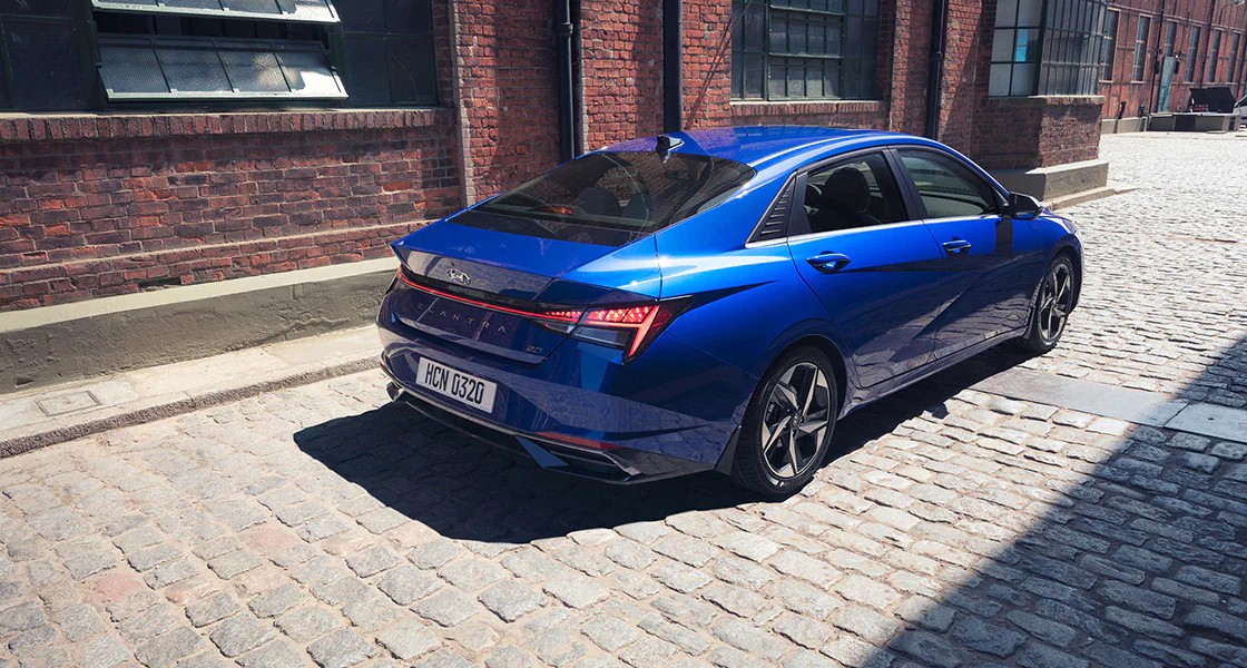 Hyundai Elantra 5