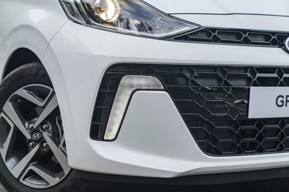 Hyundai i10 Sedan 11