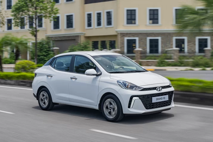 Hyundai i10 Sedan 5