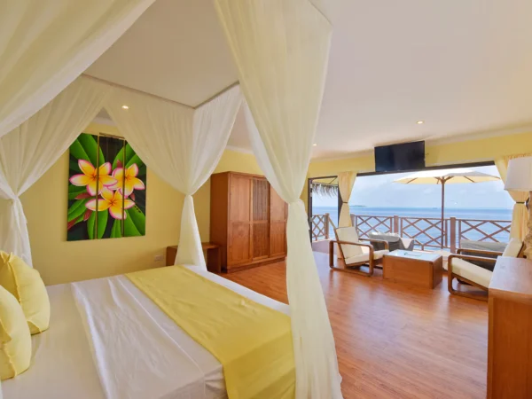 DL-HRES-Dreamland_Water_Bungalow_02