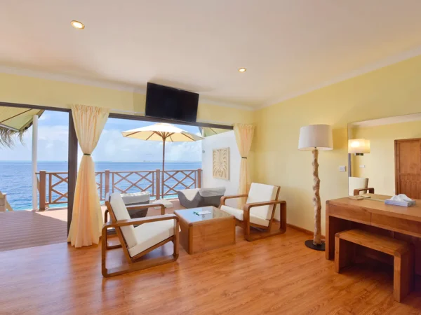 DL-HRES-Dreamland_Water_Bungalow_03 (1)