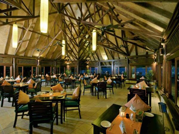 Lagoon_Restaurant_Olhuveli_玩轉馬爾地夫11