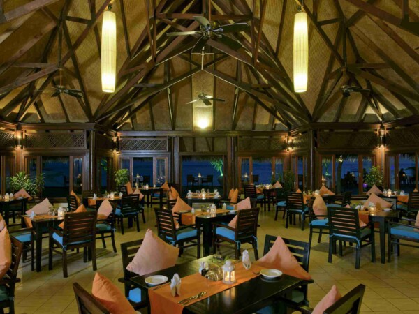 Lagoon_Restaurant_Olhuveli_玩轉馬爾地夫9