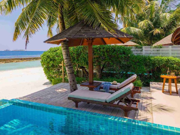 Luxury_Beachfront Pool_Villa2_Centara_Grand_玩轉馬爾地夫