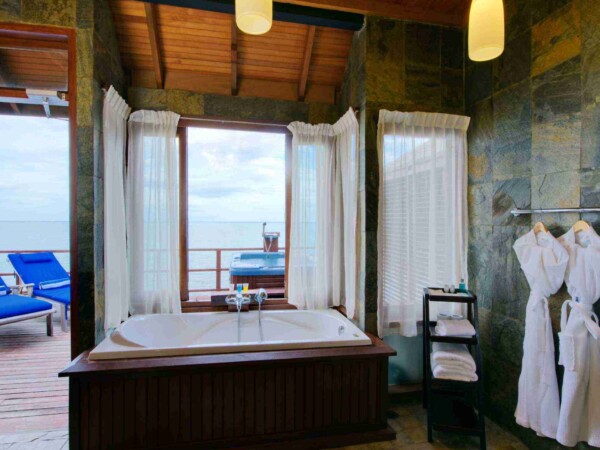 Prestige Jacuzzi Water Villa4_Olhuveli_玩轉馬爾地夫