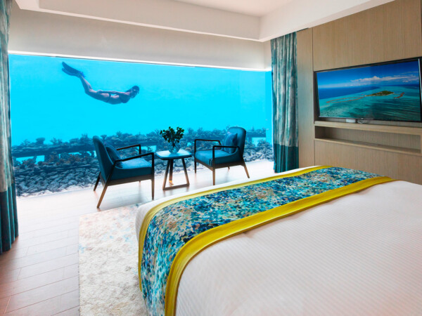Pullman-Underwater-bedroom-Maldives