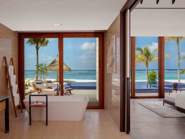 Two_Bedroom_Beach_Suite_Villa_with_Private_Pool1_Raddison_玩轉馬爾地夫