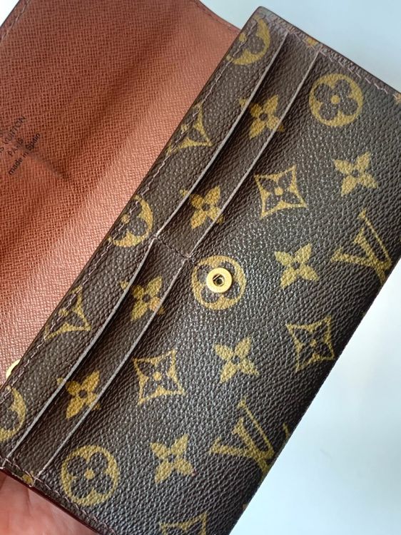 Louis Vuitton bán diều in logo bọc trong túi hình hộp với giá 10400 USD