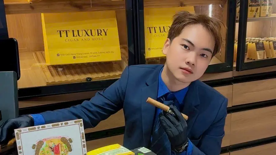 TT Luxury - không gian trưng bày xì gà cao cấp