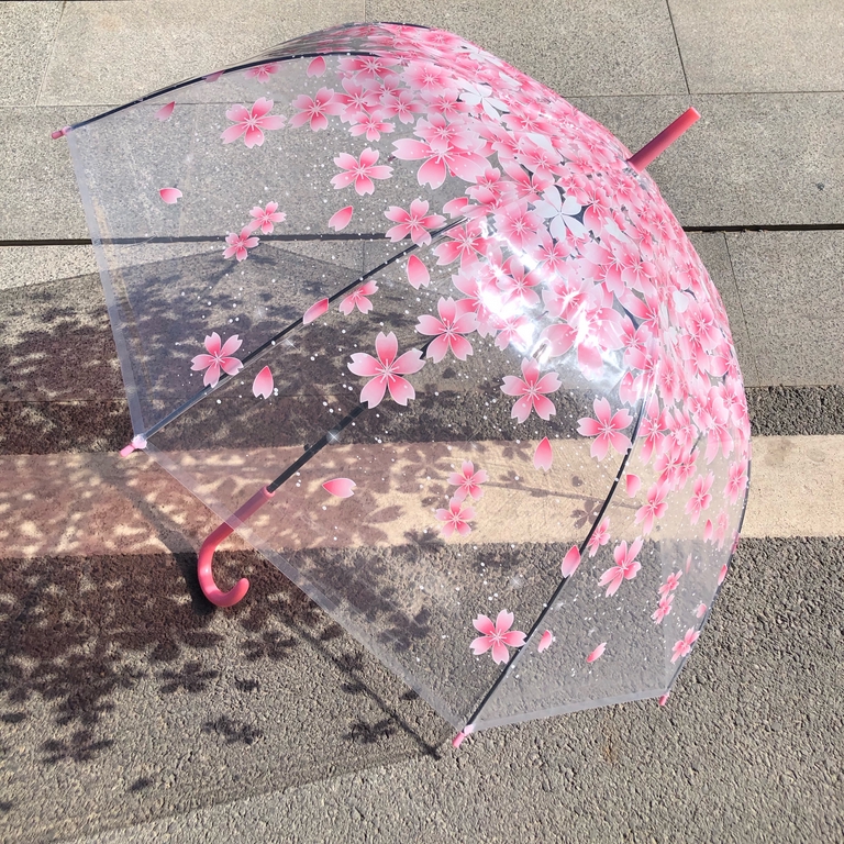 【卸価格サポート！よりよい生活のためにもっと賢く買い物する】【高品質で低価格の製品をオンラインで中国から購入しよう】【少しお時間を待っていただいても、工場直送価格に納得なお買い物】【発色の綺麗な桜柄】桜柄のドーム型ビニール傘。ドーム型なので見た目と形共にかわいく雨の日が楽しみ。 カラーは全4色397112