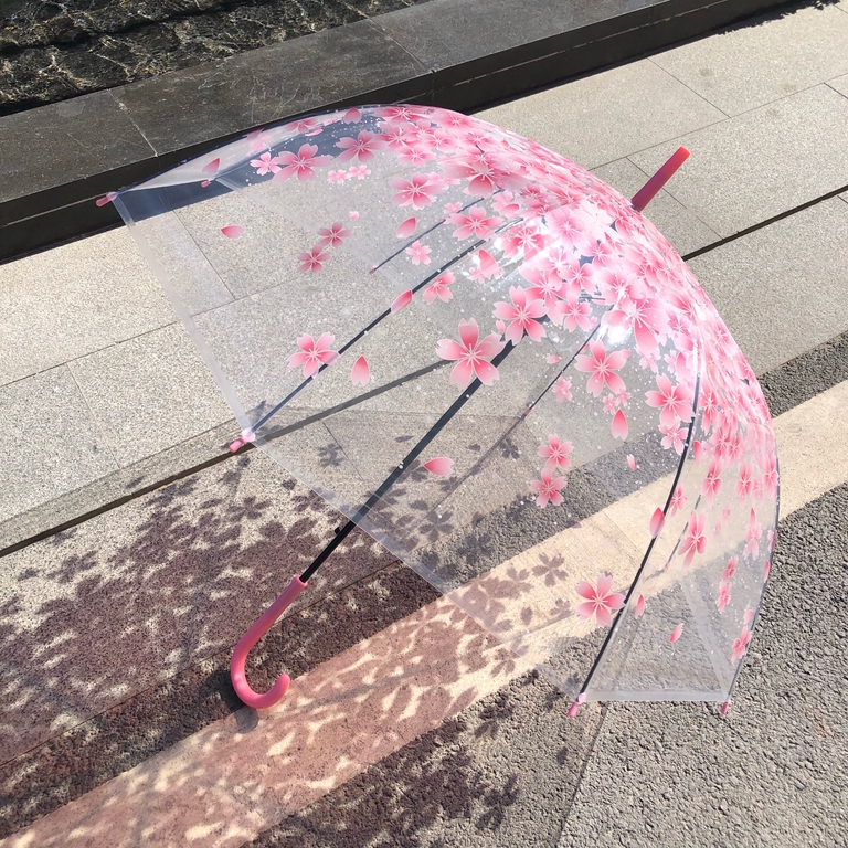 【卸価格サポート！よりよい生活のためにもっと賢く買い物する】【高品質で低価格の製品をオンラインで中国から購入しよう】【少しお時間を待っていただいても、工場直送価格に納得なお買い物】【発色の綺麗な桜柄】桜柄のドーム型ビニール傘。ドーム型なので見た目と形共にかわいく雨の日が楽しみ。 カラーは全4色397114