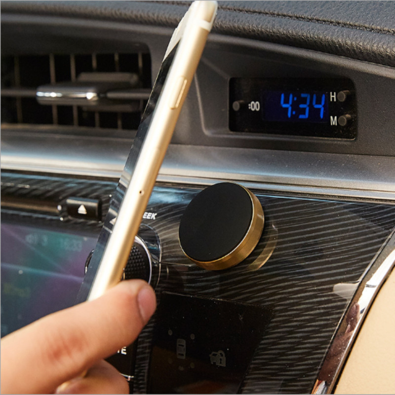 【車内で大活躍！】スマホ磁気ホルダー マグネット携帯スタンド　強力マグネットは垂直でも使える！携帯を自由自在に張り付けれる387361