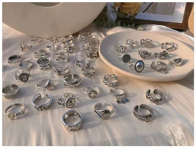  【レディース  オシャレ シルバーリング】  指輪 サイズフリー 調節可能  リング 銀  30種以上デザイン シルバー925741108