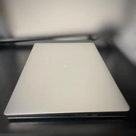 Dell XPS 15 新品¥82,500 中古¥20,000 | 新品・中古のネット最安値