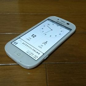 美中古品 F-06F らくらくスマートフォン3 ホワイト(スマートフォン本体)