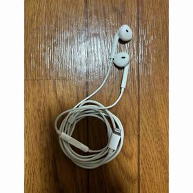 アップル(Apple)のイヤホン EarPods Apple iPhone Lightning 有線(ヘッドフォン/イヤフォン)