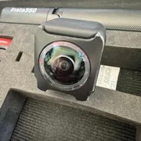 【完璧な撮影キット・SDカード付き】INSTA360 ONE RSカメラセット