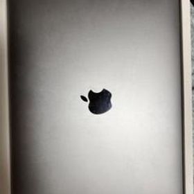 Apple MacBook pro m1 chip 13 inch 512GB