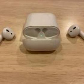 AirPods MMEF2J/A USED