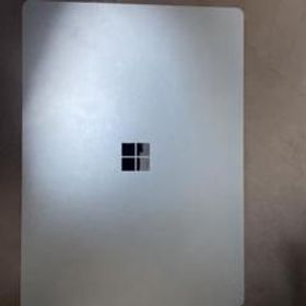 Microsoft Surface Laptop2 コバルトブルー