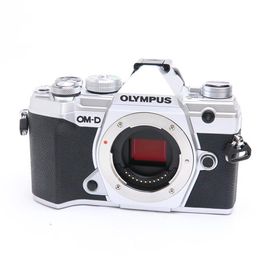 【あす楽】 【中古】 《良品》 OLYMPUS OM-D E-M5 Mark III ボディ シルバー [ デジタルカメラ ]