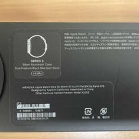 Apple Watch Nike Series 5 GPSモデル 44mm MX3V2J/A 美品[ピュアプラチナム/ブラックNikeスポーツバンド]