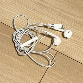 アップル(Apple)のApple純正EarPods(ヘッドフォン/イヤフォン)