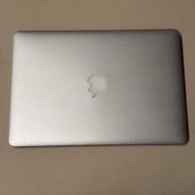 MacBook Air 13-inch, Early 2015 マックブック