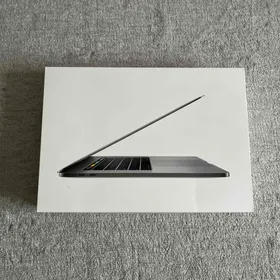 アップル(Apple)の美品、MacBook Pro MPTR2J/A オマケ付き(ノートPC)
