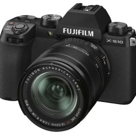 【ポイント10倍】 富士フイルム デジタル一眼カメラ FUJIFILM X-S10 ダブルズームレンズキット 【P10倍】