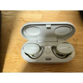 ボーズ(BOSE)のBOSE SPORT EARBUDS GLACIER WHITE(ヘッドフォン/イヤフォン)