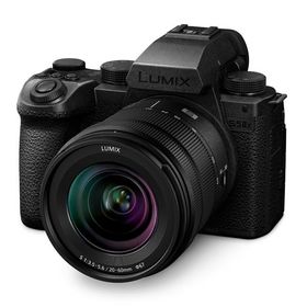 10年間保証付き パナソニック LUMIX DC-S5M2XK 標準ズームレンズキット（年始キャッシュバックキャンペーン対象商品 2025年11月14日から2026年1月12日）