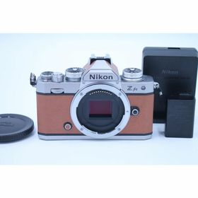 ニコン(Nikon)の海外モデル Z fc ボディ アンバーブラウン(ミラーレス一眼)